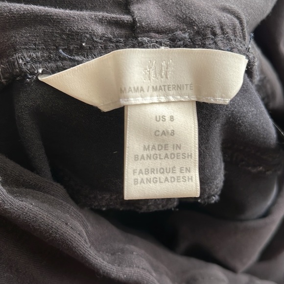 H&M maternity black jeans with full panel - Picture 2 of 2